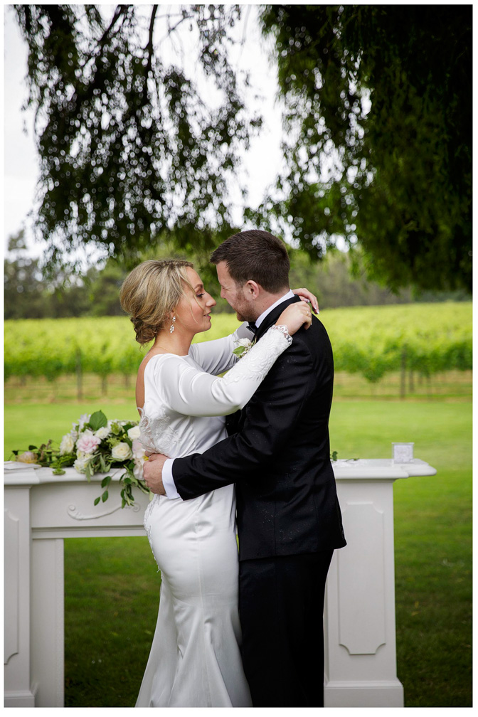Shiloh & Morgan wedding photos at Villa MAria Auckland