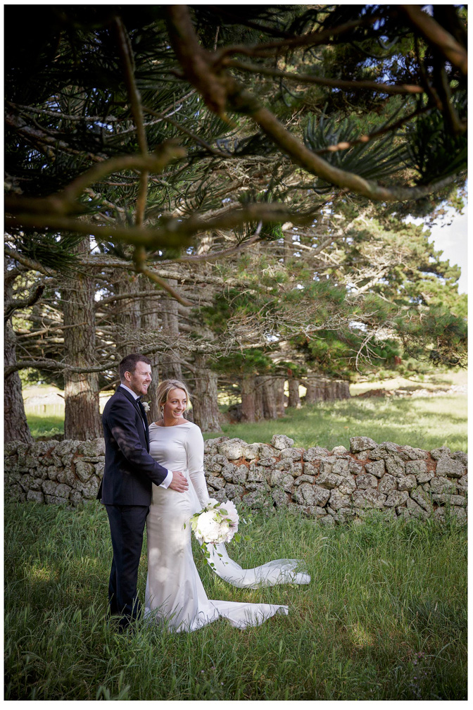 Shiloh & Morgan wedding photos at Villa MAria Auckland