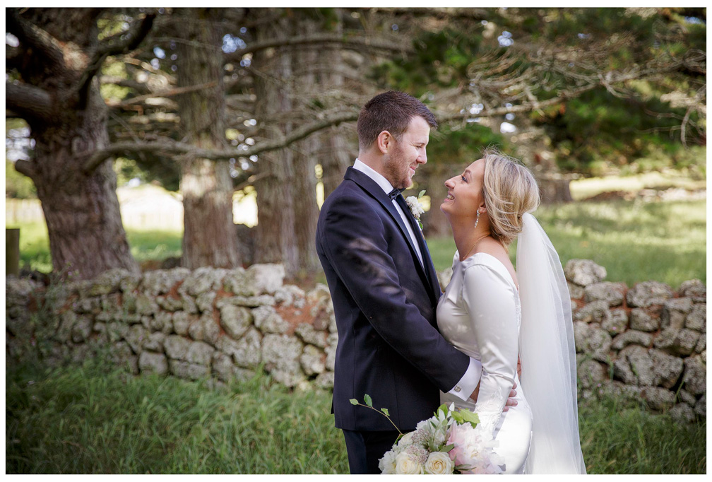 Shiloh & Morgan wedding photos at Villa MAria Auckland