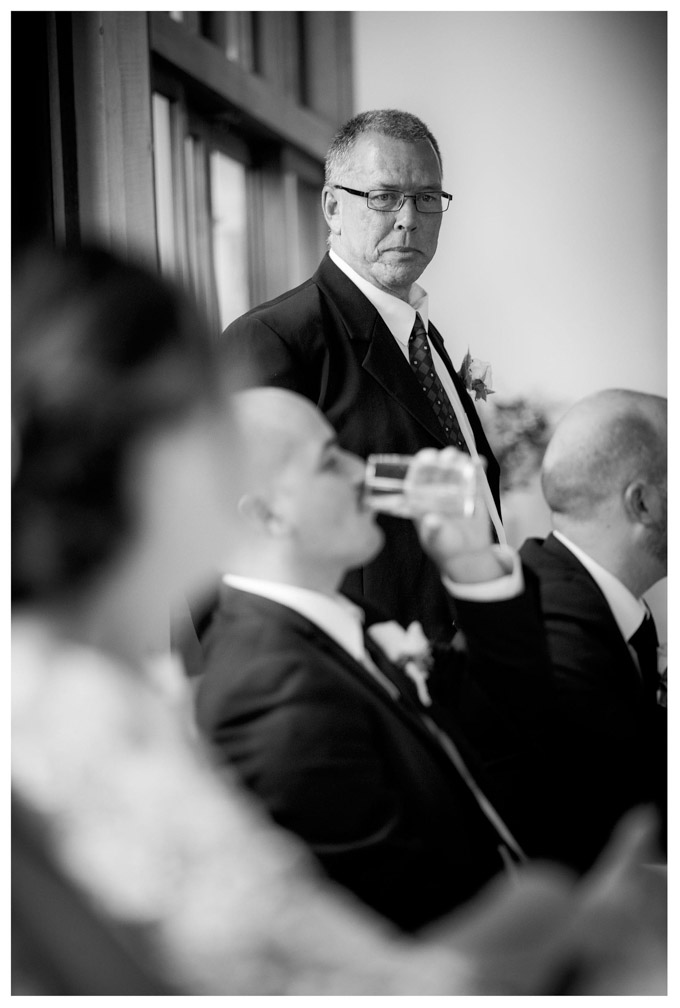 Auckland wedding photo by Chris Loufte at teh River Head Tavern