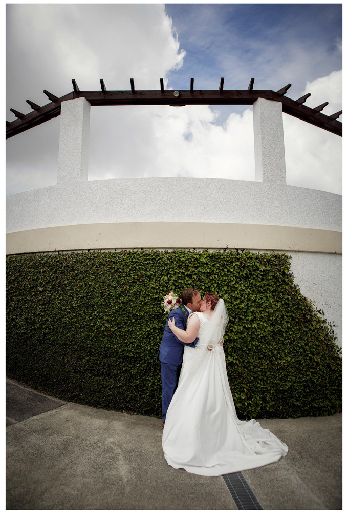 Wedding photos at The Waitakare estate Auckland