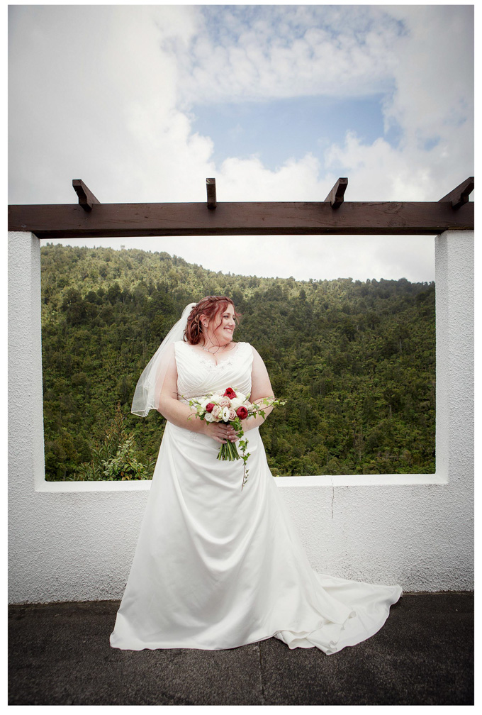 Wedding photos at The Waitakare estate Auckland