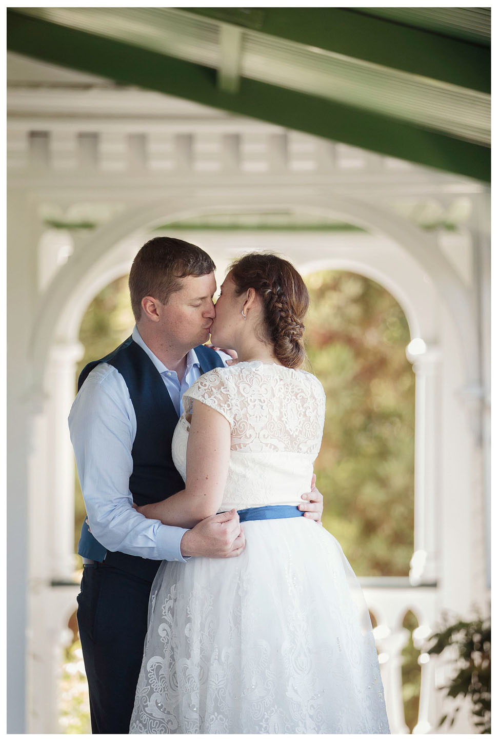wedding photo by Chris Loufte Alberton House Auckland