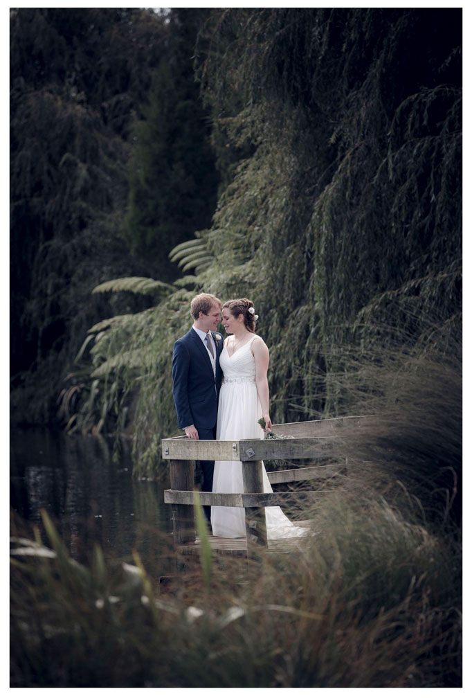 The Botanical Gardens Auckland wedding photo by Chris Loufte