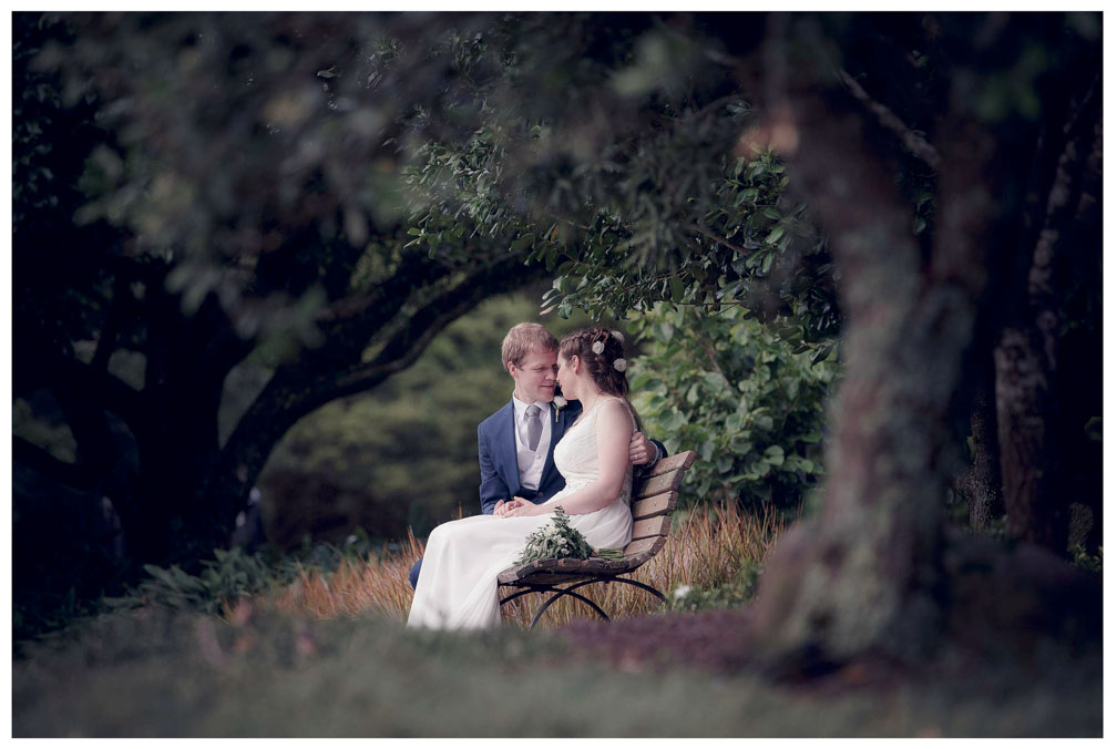 The Botanical Gardens Auckland wedding photo by Chris Loufte