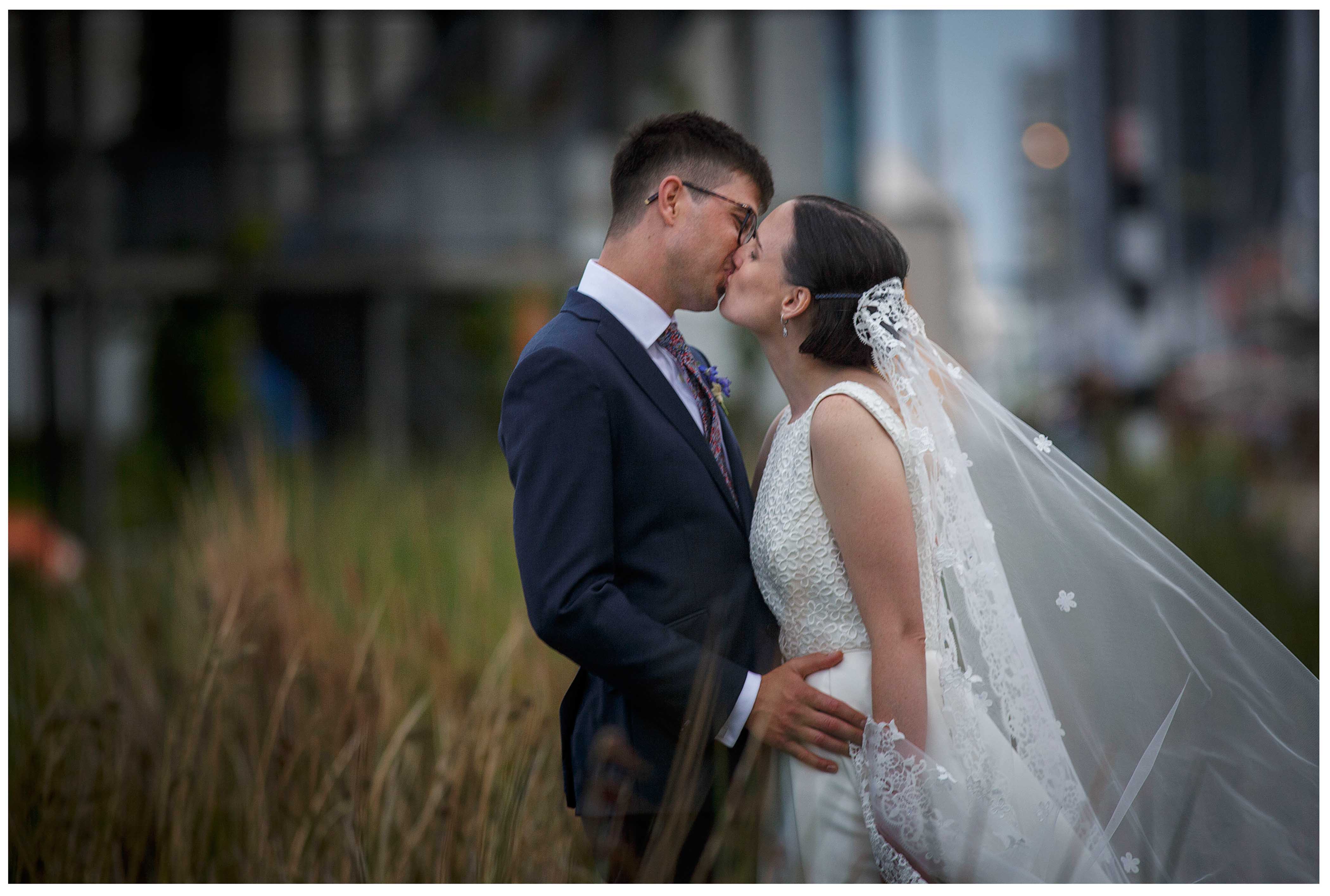 Auckland wedding photo by Auckland wedding photographer Chris Loufte