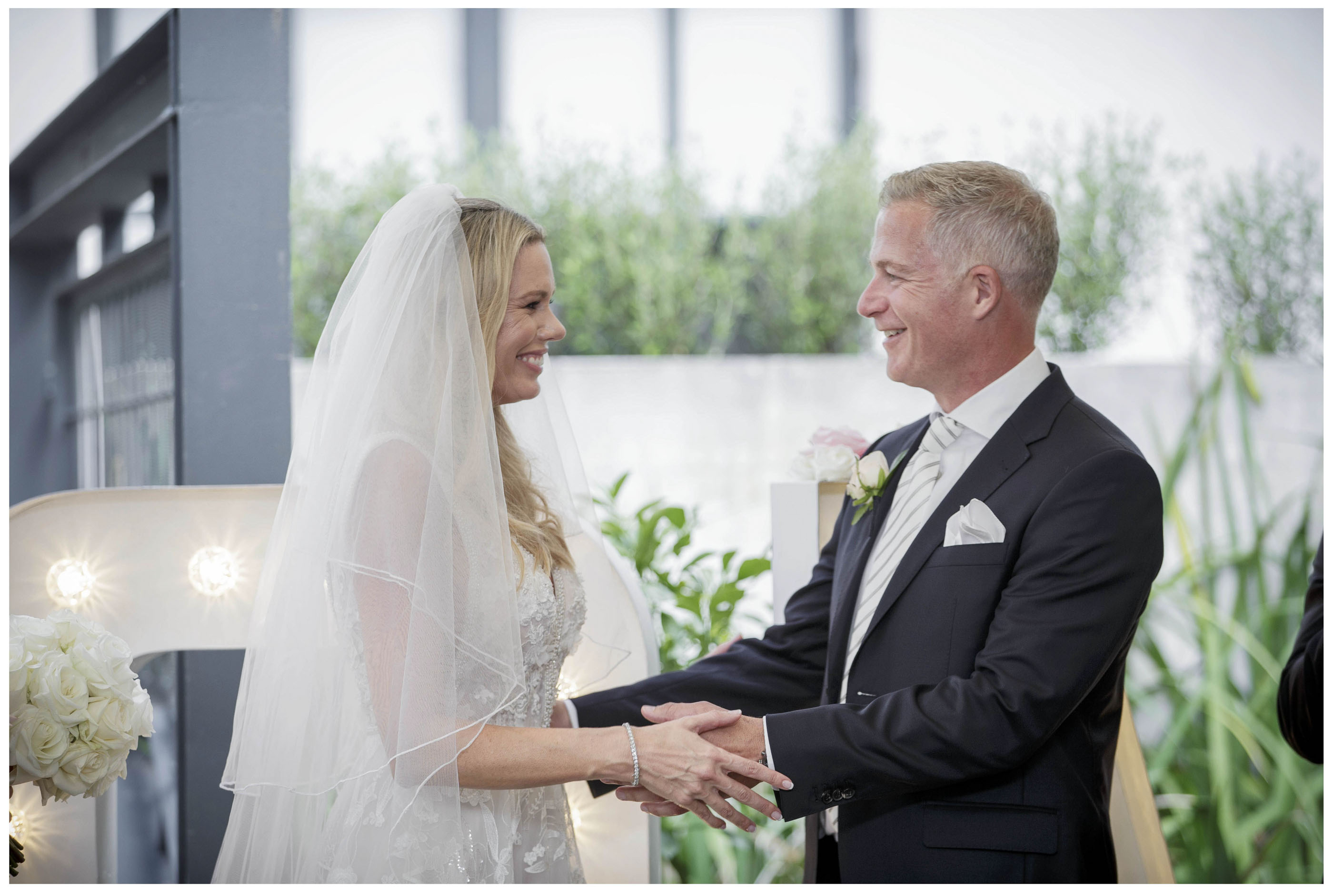 Wedding photo at Cibo Parnell by Chris Loufte www.theweddingphotographer.co.nz