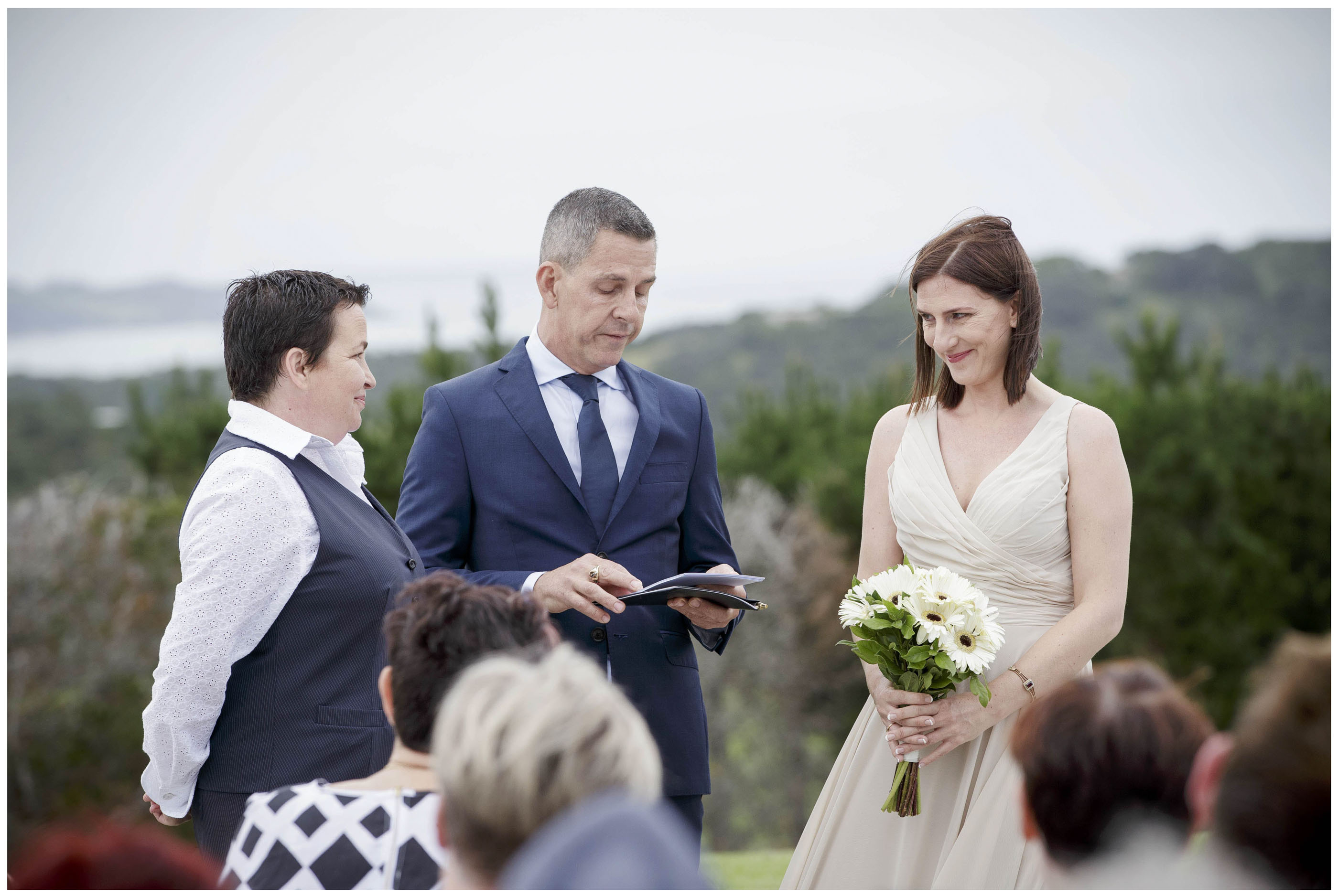 Mudbrick Waiheke Island wedding photo by Chris Loufte www.theweddingphotographer.co.nz