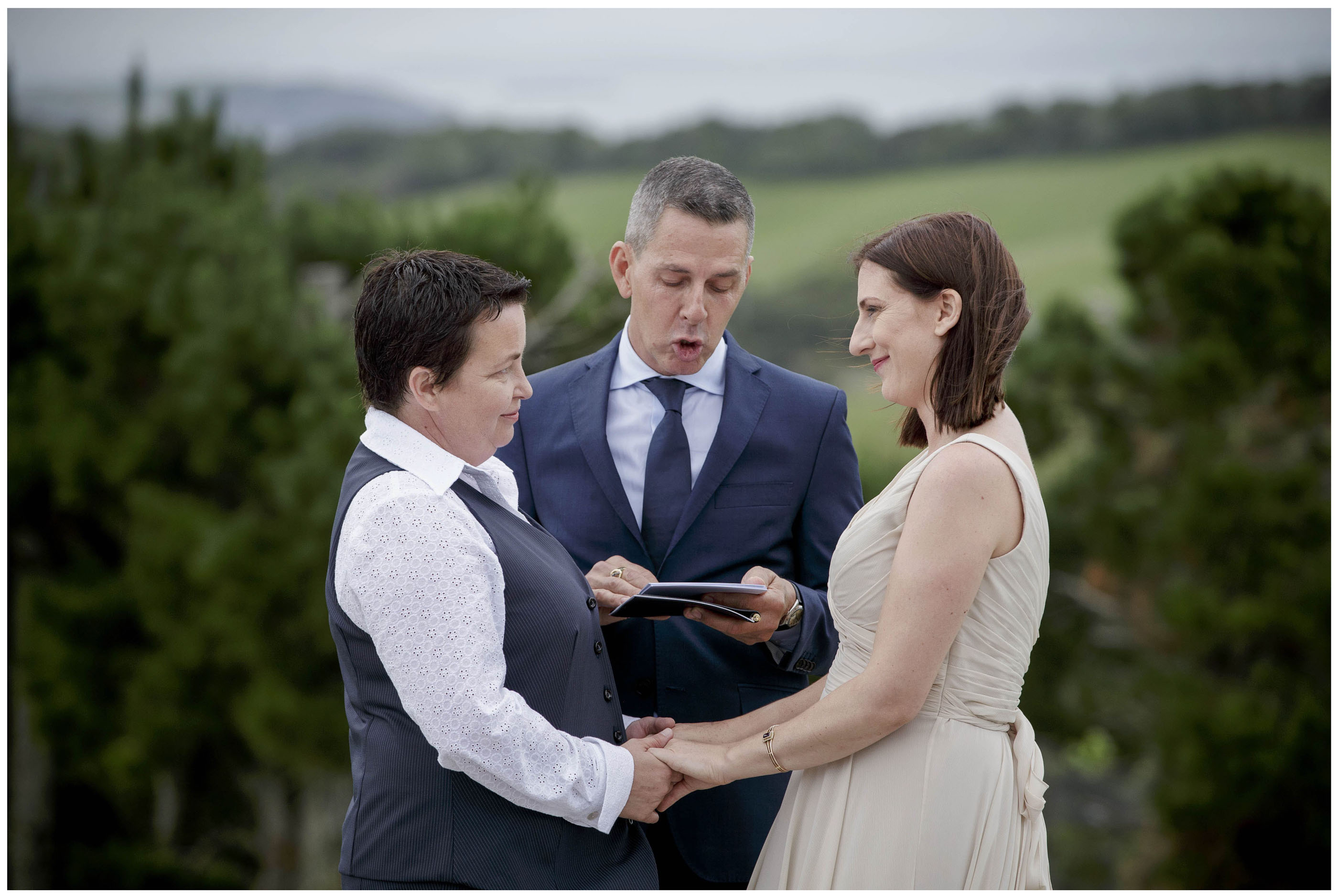 Mudbrick Waiheke Island wedding photo by Chris Loufte www.theweddingphotographer.co.nz