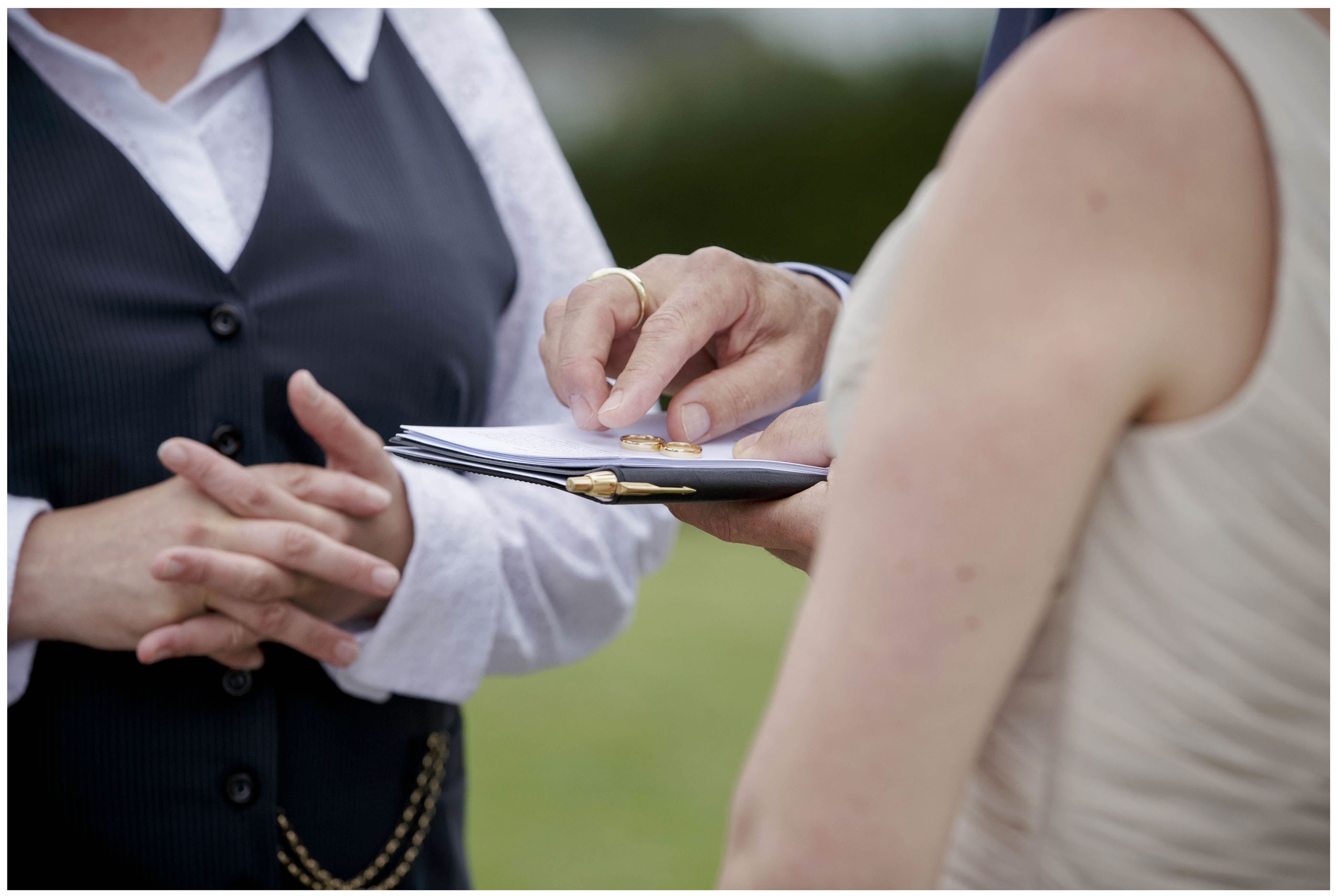 Mudbrick Waiheke Island wedding photo by Chris Loufte www.theweddingphotographer.co.nz